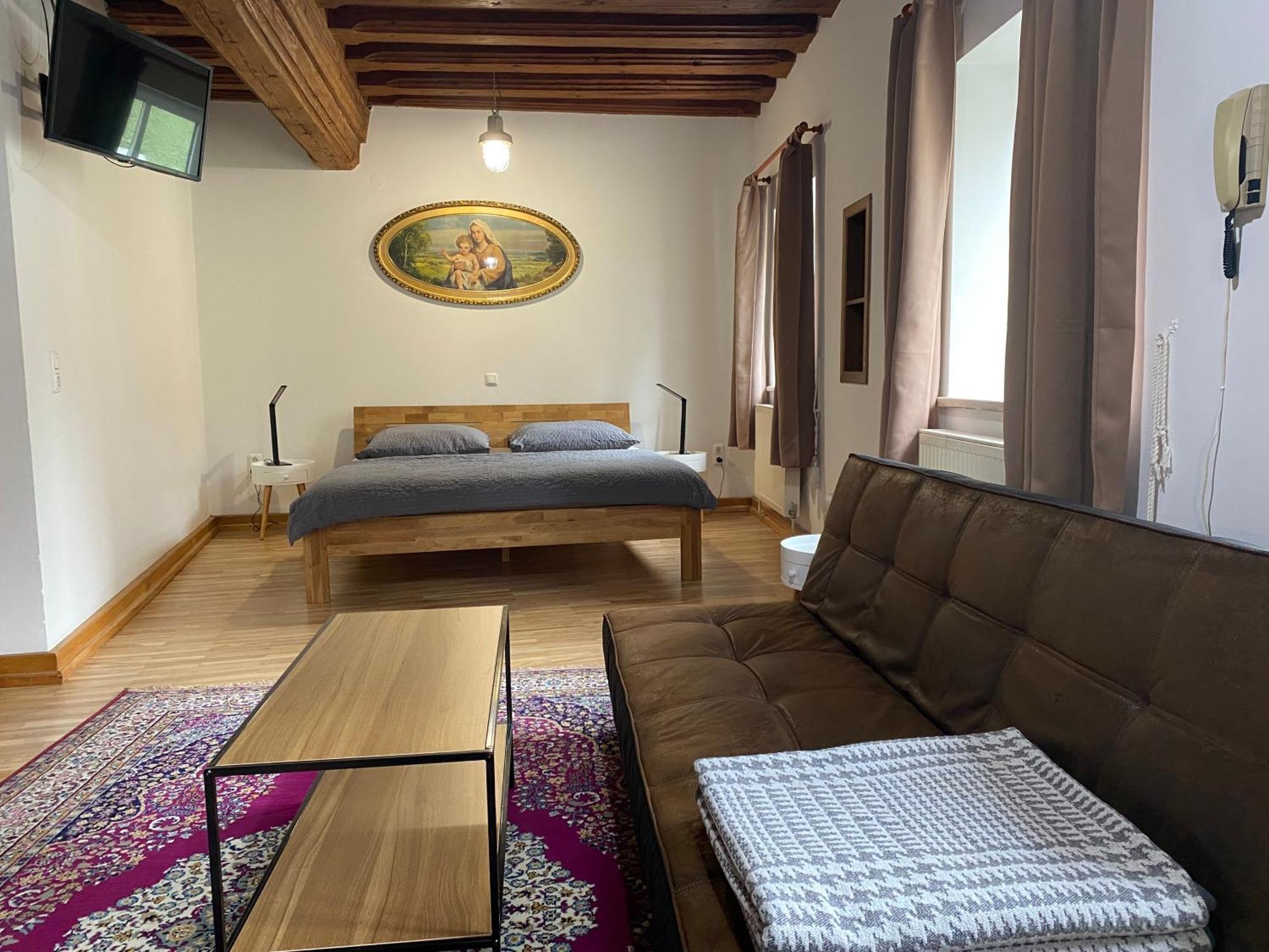 Apartment In Historic Town House Gmunden Exteriör bild