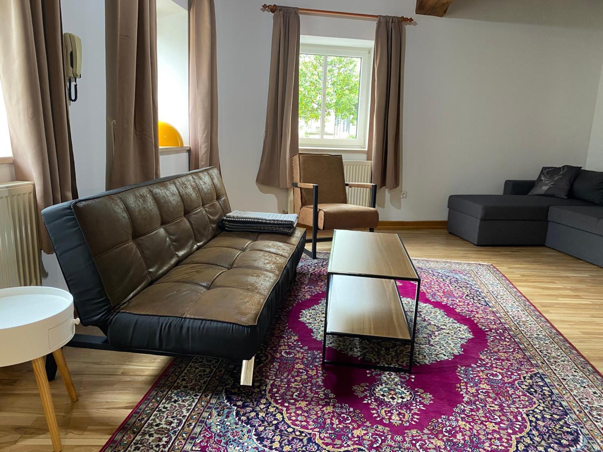 Apartment In Historic Town House Gmunden Exteriör bild